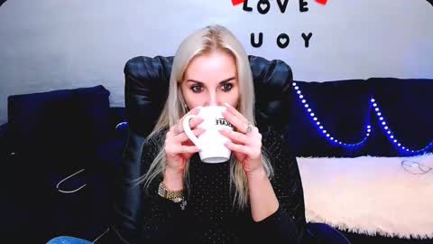 Snapshot of rose__shine chatting on October 2025 10:25:01 AM rose shine online show from October 2025 10:25:01 AM