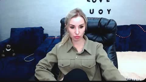 Snapshot of rose__shine chatting on October 2025 09:42:01 AM rose shine online show from October 2025 09:42:01 AM