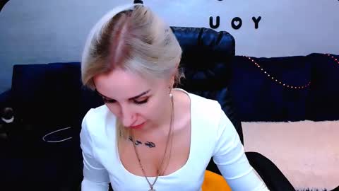 Snapshot of rose__shine chatting on October 2025 10:27:01 AM rose shine online show from October 2025 10:27:01 AM