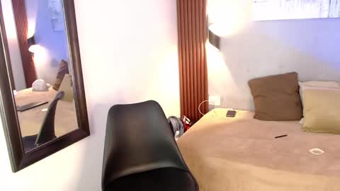 Snapshot of rose_crimson chatting on October 2025 11:25:02 PM rose_crimson online show from October 2025 11:25:02 PM