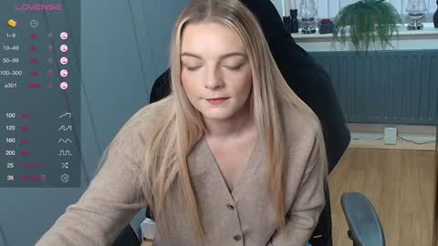 Snapshot of rosekate97 chatting on December 2024 09:17:02 AM rose97 online show from December 2024 09:17:02 AM