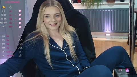 Snapshot of rosekate97 chatting on January 2025 08:04:02 PM rose97 online show from January 2025 08:04:02 PM