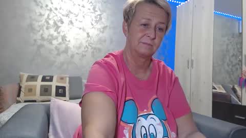 Lovepinklilly online show from December 2024 06:05:02 PM