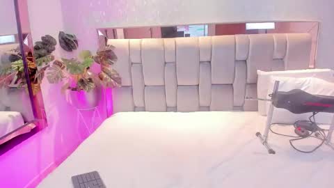 Snapshot of rosetemple chatting on November 2025 04:33:01 AM Rose online show from November 2025 04:33:01 AM