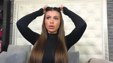 Snapshot of rosevanessa chatting on November 2025 07:31:01 AM Gabriela online show from November 2025 07:31:01 AM