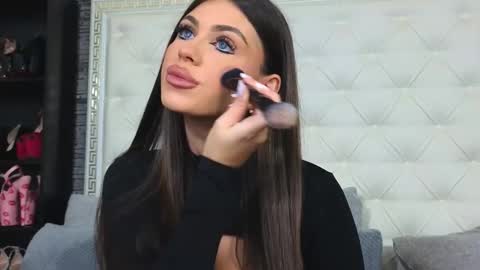 Snapshot of rosevanessa chatting on November 2025 07:18:02 AM Gabriela online show from November 2025 07:18:02 AM