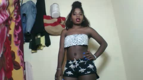 Roseyaa online show from September 2025 02:38:02 PM