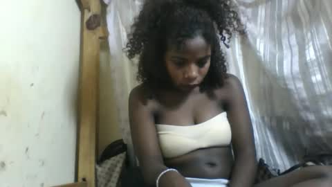 Roseyaa online show from September 2025 06:35:01 AM