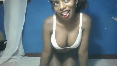 Roseyaa online show from October 2025 12:49:02 PM