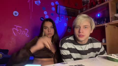 Snapshot of roshelle_xxx chatting on December 2024 02:27:01 PM Roshelle online show from December 2024 02:27:01 PM