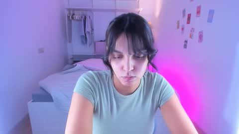 Snapshot of roshelle_xxx chatting on February 2025 02:50:02 PM Roshelle online show from February 2025 02:50:02 PM