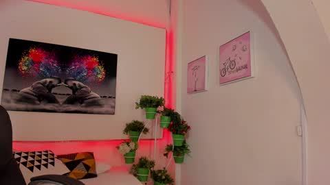 Snapshot of rosi_cooper chatting on December 2024 11:18:01 AM rosi_cooper online show from December 2024 11:18:01 AM