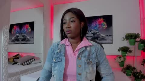 Snapshot of rosi_cooper chatting on December 2024 10:38:02 AM rosi_cooper online show from December 2024 10:38:02 AM