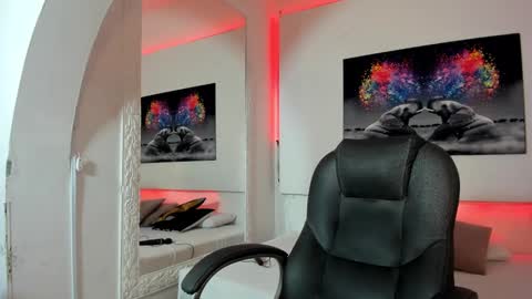 Snapshot of rosi_cooper chatting on December 2024 10:58:01 AM rosi_cooper online show from December 2024 10:58:01 AM