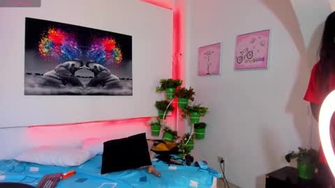 Snapshot of rosi_cooper chatting on February 2025 01:55:01 PM rosi_cooper online show from February 2025 01:55:01 PM