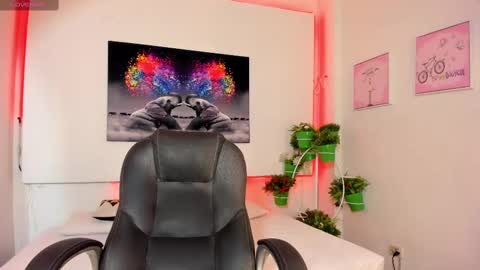 Snapshot of rosi_cooper chatting on February 2025 10:38:02 AM rosi_cooper online show from February 2025 10:38:02 AM