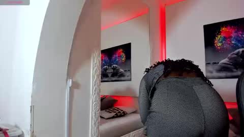 Snapshot of rosi_cooper chatting on March 2025 11:12:02 AM rosi_cooper online show from March 2025 11:12:02 AM