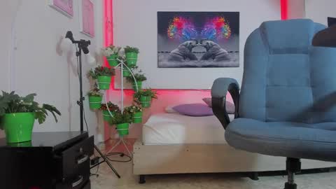 Snapshot of rosi_cooper chatting on October 2025 10:46:02 AM rosi_cooper online show from October 2025 10:46:02 AM