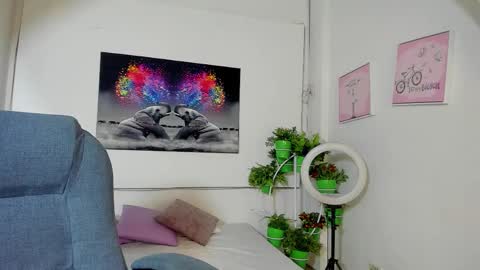 Snapshot of rosi_cooper chatting on November 2025 12:06:01 PM rosi_cooper online show from November 2025 12:06:01 PM