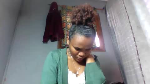 Snapshot of rosia22 chatting on October 2025 07:49:02 AM rosia22 online show from October 2025 07:49:02 AM