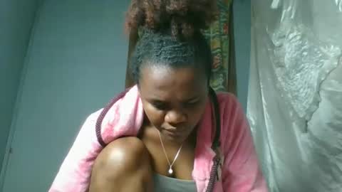 Snapshot of rosia22 chatting on October 2025 01:03:01 AM rosia22 online show from October 2025 01:03:01 AM