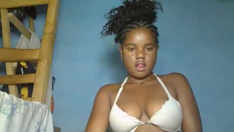 Snapshot of rosia22 chatting on November 2025 11:09:02 AM rosia22 online show from November 2025 11:09:02 AM