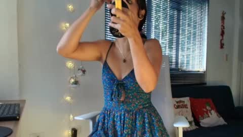 Snapshot of ross_bakerhot chatting on December 2024 01:11:02 PM Ross BakerHot online show from December 2024 01:11:02 PM