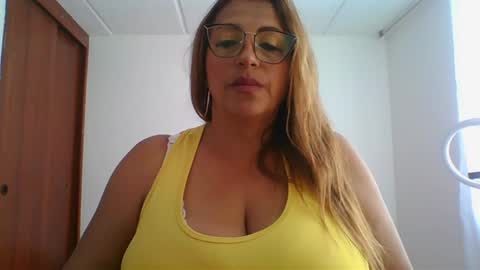 Rossana  online show from December 2024 12:49:01 PM