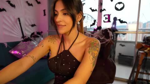 Snapshot of rosseyquiin chatting on November 2025 09:27:02 PM Rossey online show from November 2025 09:27:02 PM