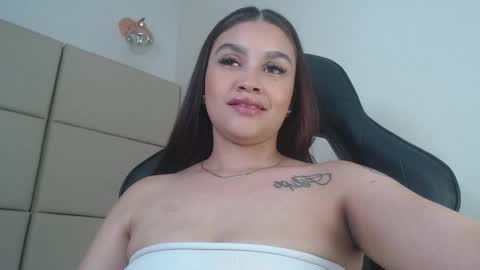 Snapshot of rossi_baker chatting on October 2025 04:48:02 PM Rossi online show from October 2025 04:48:02 PM