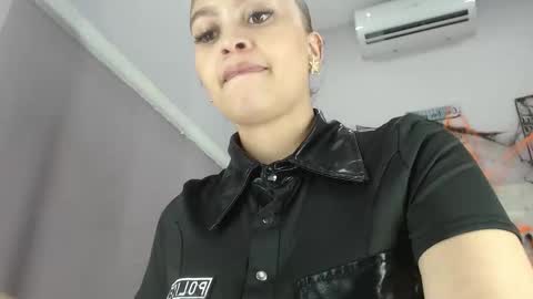 Snapshot of rossi_baker chatting on October 2025 05:36:01 PM Rossi online show from October 2025 05:36:01 PM