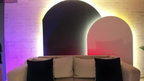 Rossie Rhoades online show from January 2025 11:23:02 AM