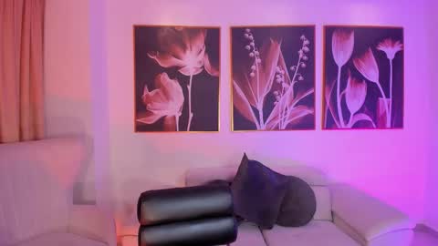 Rossie Rhoades online show from October 2025 10:12:02 PM