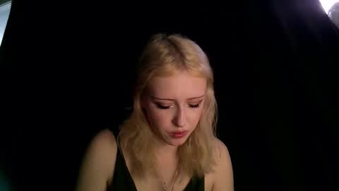 Snapshot of rosy_petal chatting on October 2025 01:33:02 PM rosy_petal online show from October 2025 01:33:02 PM