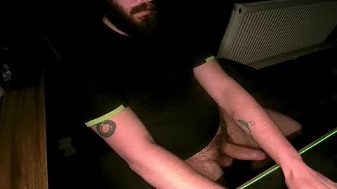 Snapshot of roughwonder chatting on November 2025 02:44:01 AM Luke online show from November 2025 02:44:01 AM