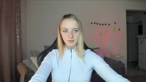 Snapshot of rousereed chatting on November 2025 07:19:01 AM Rouse online show from November 2025 07:19:01 AM