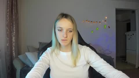 Snapshot of rousereed chatting on November 2025 07:18:02 AM Rouse online show from November 2025 07:18:02 AM