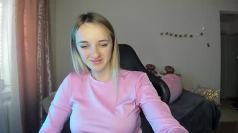 Snapshot of rousereed chatting on November 2025 07:40:01 AM Rouse online show from November 2025 07:40:01 AM