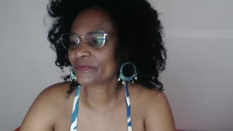 Snapshot of roushlove chatting on December 2024 12:24:01 PM luxa online show from December 2024 12:24:01 PM
