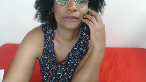 Snapshot of roushlove chatting on December 2024 05:04:01 PM luxa online show from December 2024 05:04:01 PM