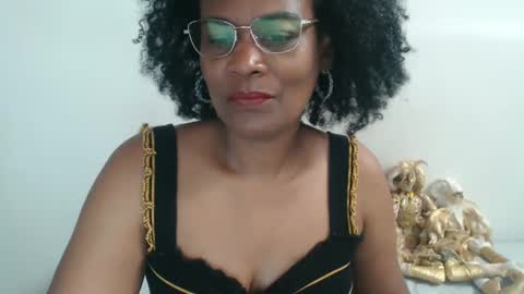 Snapshot of roushlove chatting on December 2024 08:14:02 PM luxa online show from December 2024 08:14:02 PM