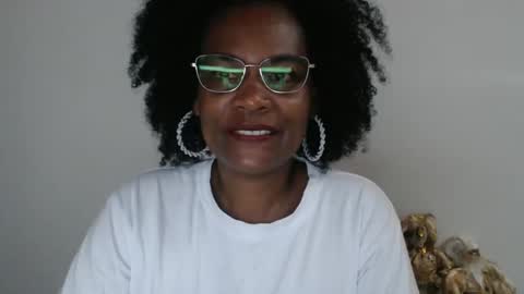 Snapshot of roushlove chatting on December 2024 12:16:01 PM luxa online show from December 2024 12:16:01 PM