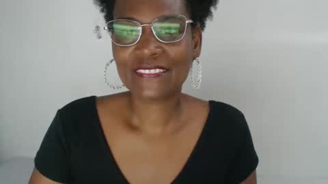 Snapshot of roushlove chatting on January 2025 03:50:01 PM luxa online show from January 2025 03:50:01 PM