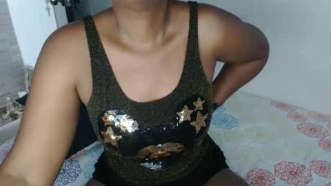 Snapshot of roushlove chatting on January 2025 01:36:01 PM luxa online show from January 2025 01:36:01 PM
