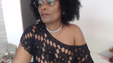 Snapshot of roushlove chatting on February 2025 08:57:01 PM luxa online show from February 2025 08:57:01 PM