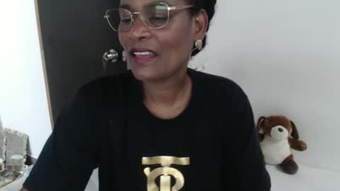 Snapshot of roushlove chatting on February 2025 09:25:02 PM luxa online show from February 2025 09:25:02 PM