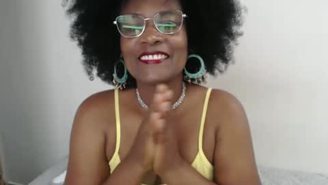 Snapshot of roushlove chatting on February 2025 01:16:01 PM luxa online show from February 2025 01:16:01 PM