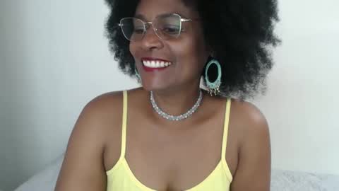 Snapshot of roushlove chatting on February 2025 04:23:02 PM luxa online show from February 2025 04:23:02 PM
