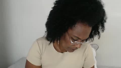 Snapshot of roushlove chatting on February 2025 09:11:02 PM luxa online show from February 2025 09:11:02 PM