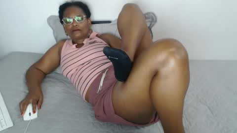 Snapshot of roushlove chatting on February 2025 09:35:02 PM luxa online show from February 2025 09:35:02 PM